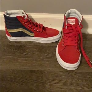 Captain marvel sk8-hi vans